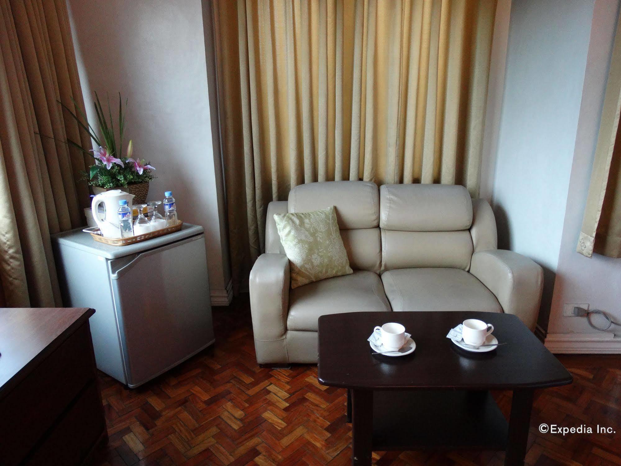 Comfy Manila-kalaw Hotel 3*