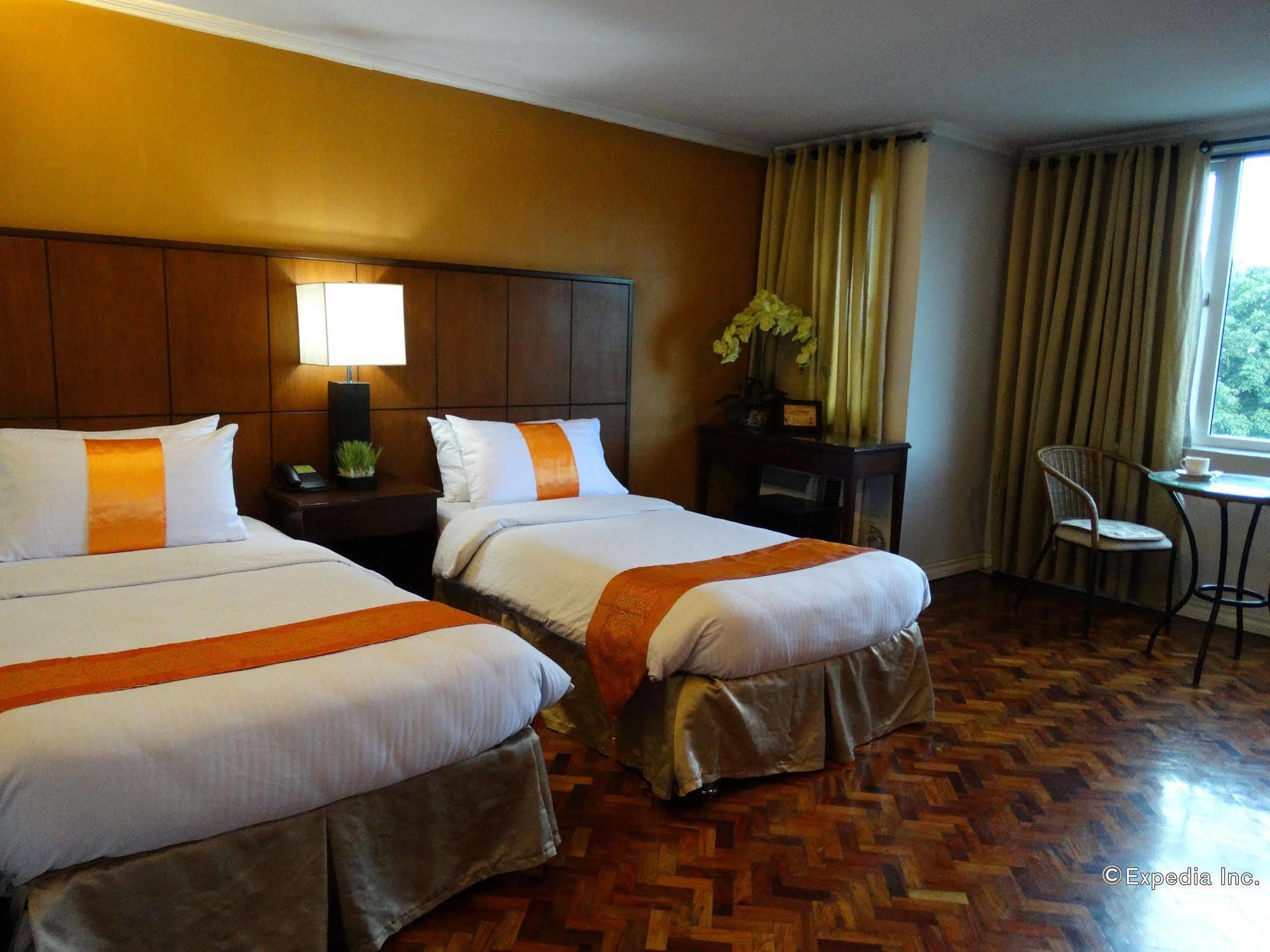 Comfy Manila-kalaw Hotel