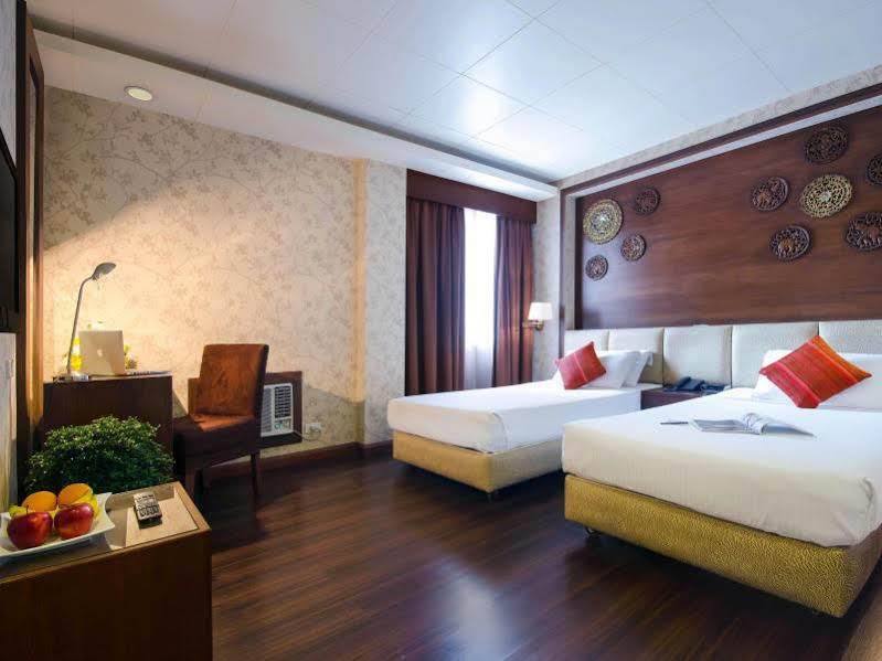 Best Western La Corona Hotel 3*
