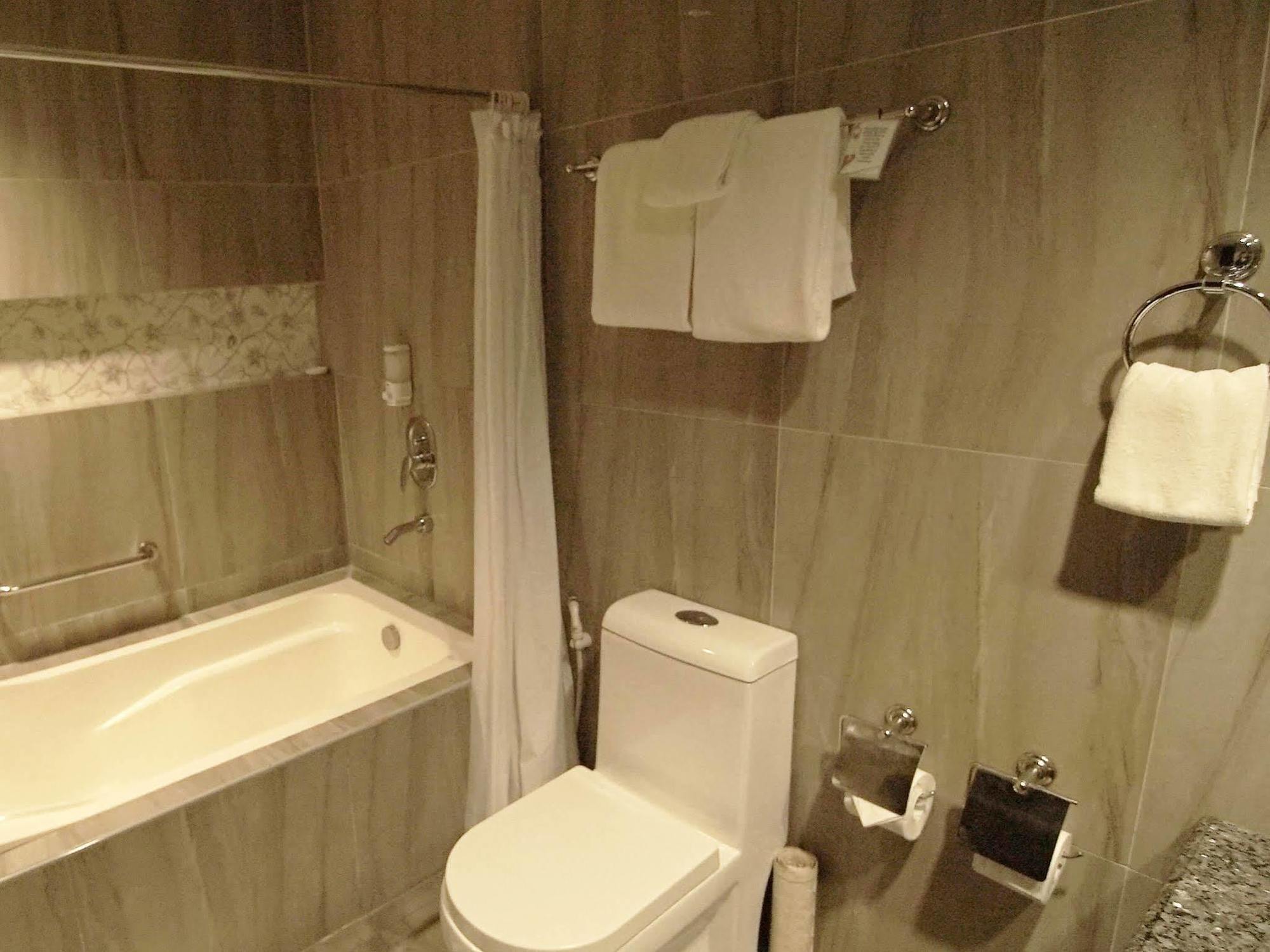 Best Western La Corona 3* Manila