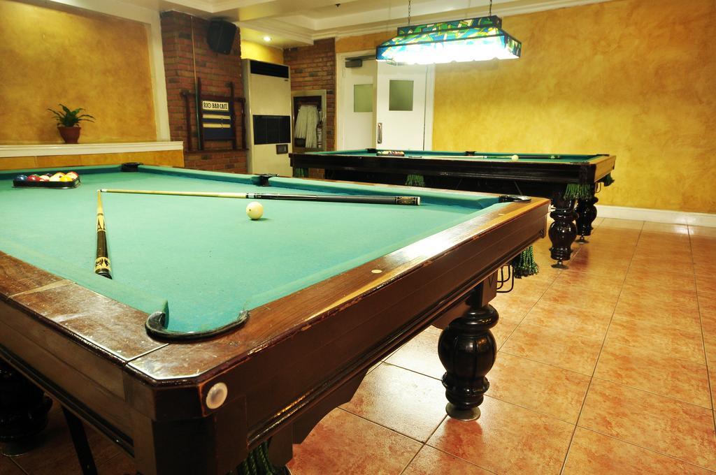Executive Plaza Hotel