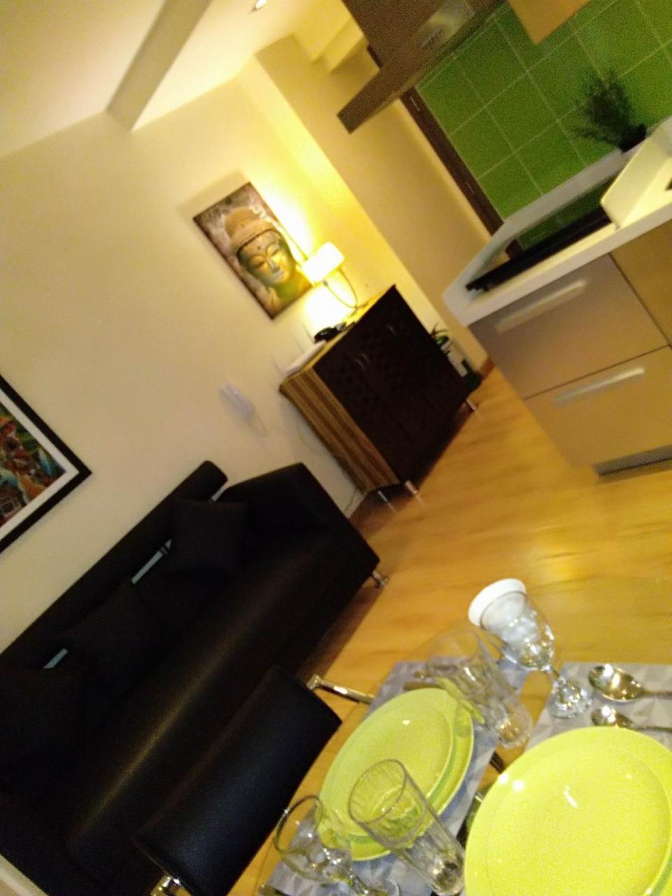 Apartment Seven Doors Apartment In Knightsbridge Residences Makati Manila