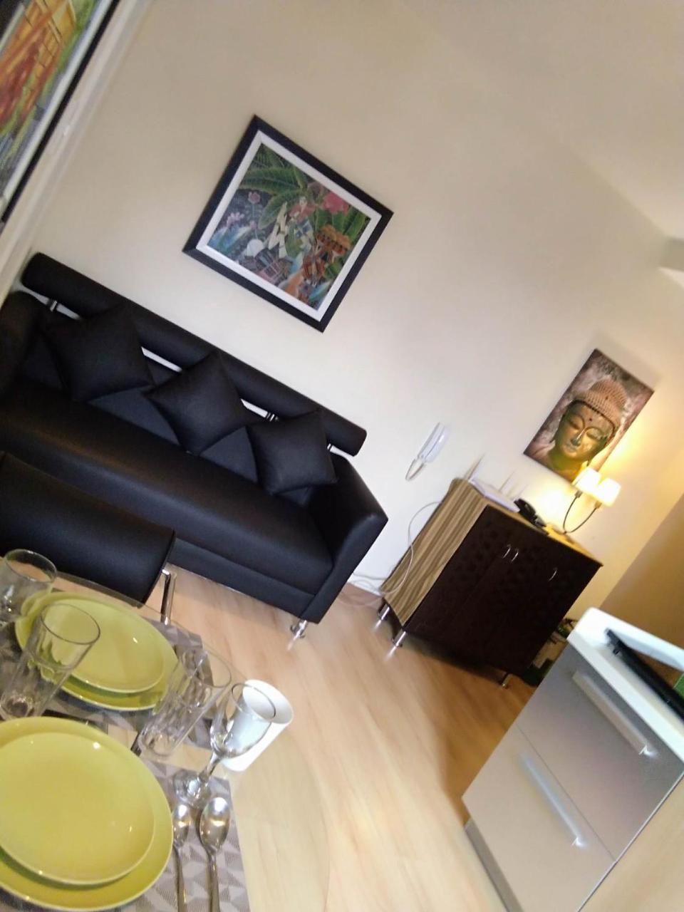 Seven Doors Apartment In Knightsbridge Residences Makati Manila