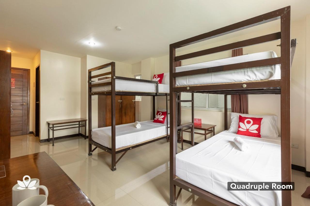 Zen 10th Ave Cubao Hotel 3*