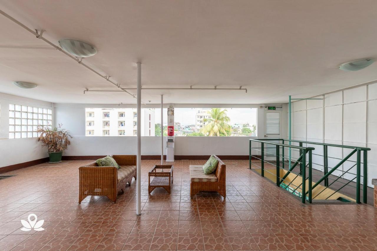 Zen 10th Ave Cubao Hotel 3*