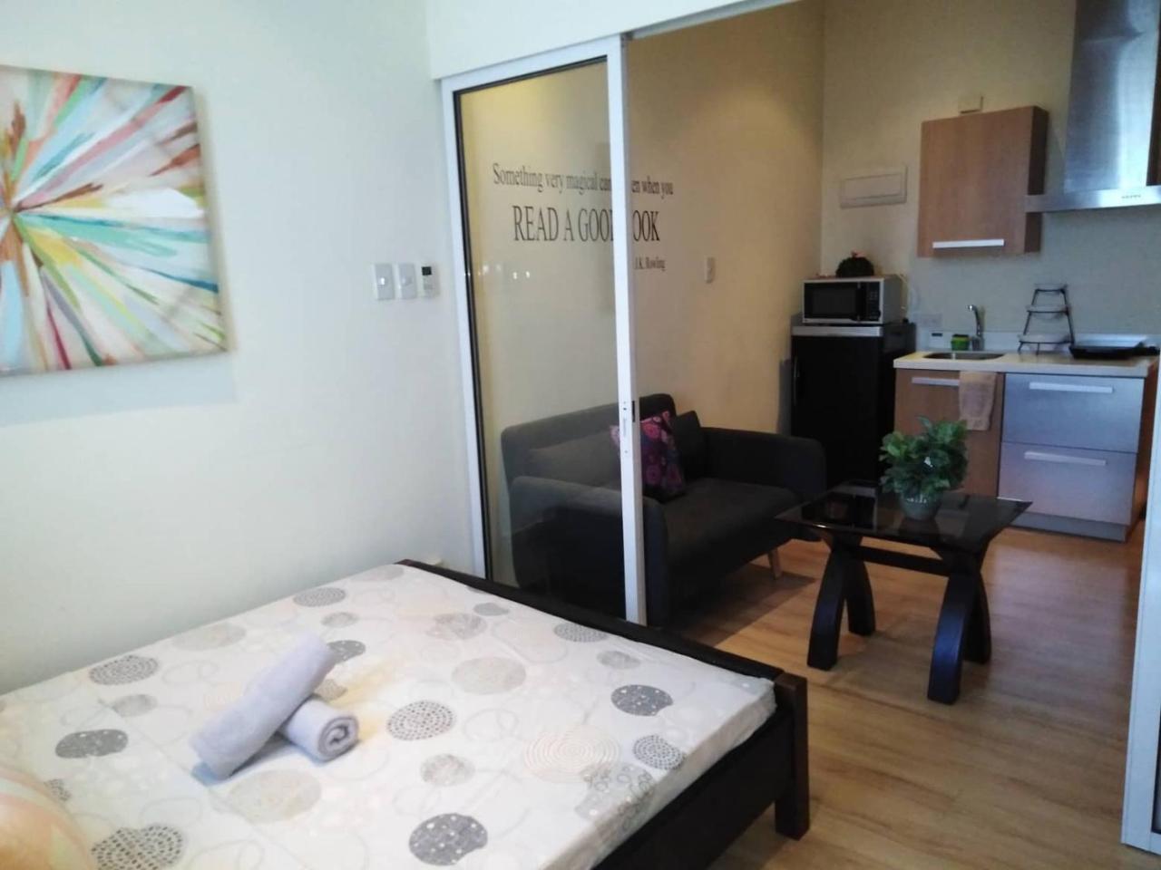 Seven Doors Apartment In Knightsbridge Residences Makati Apartment