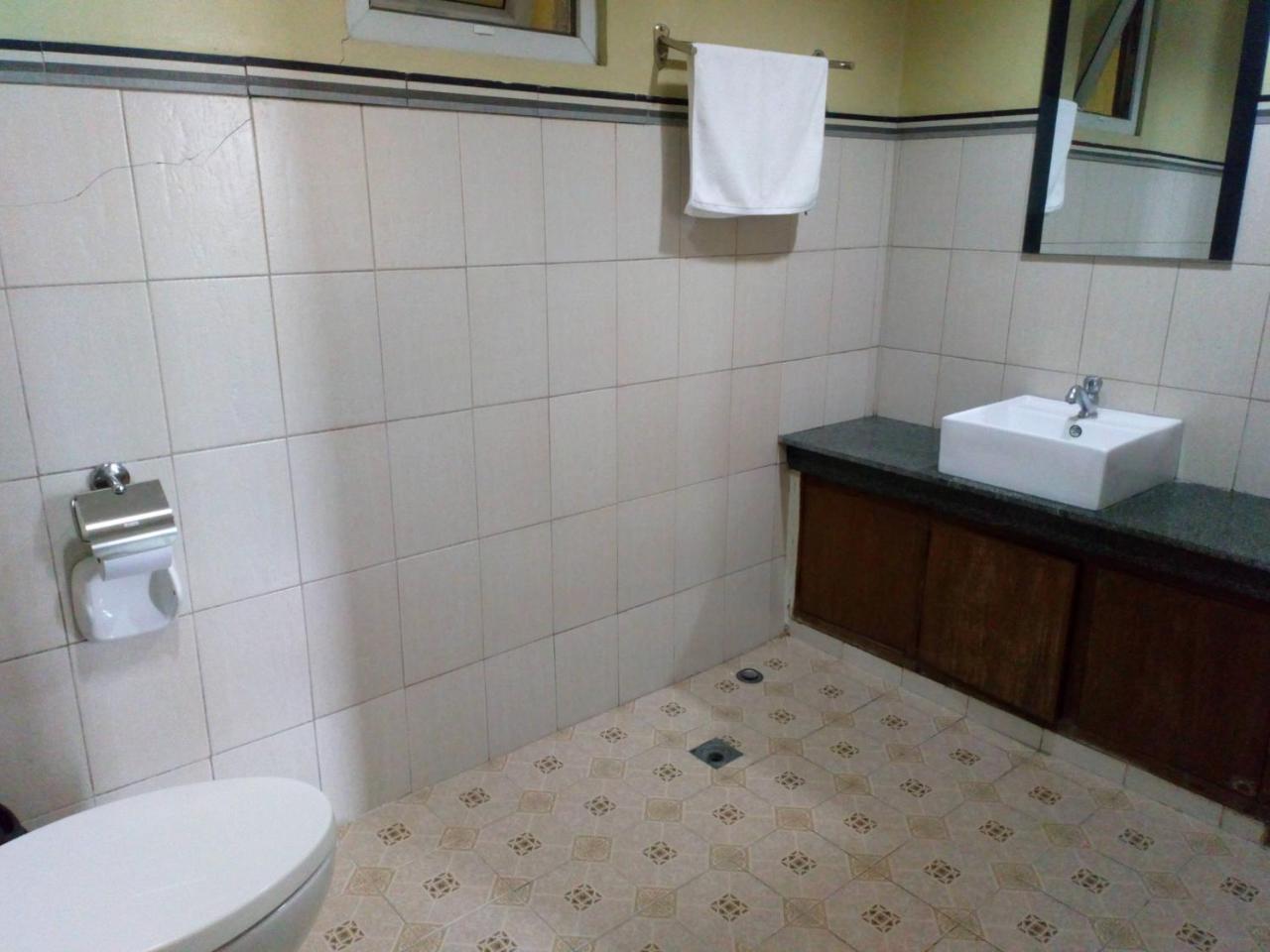 Guest house Makabata Manila