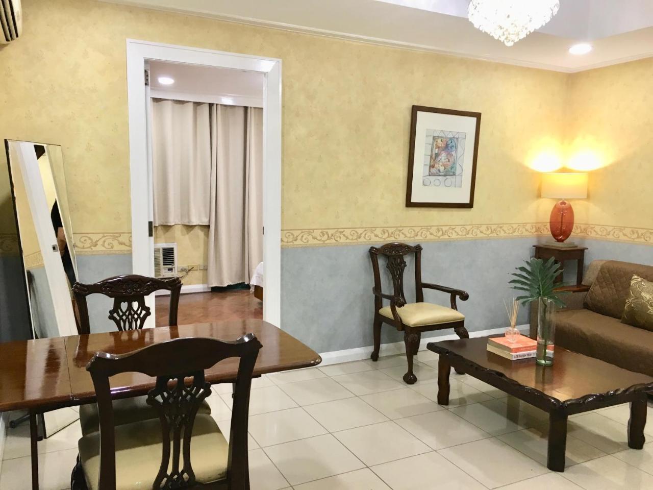 Apartment Mch Suites At Robinson's Place Residences
