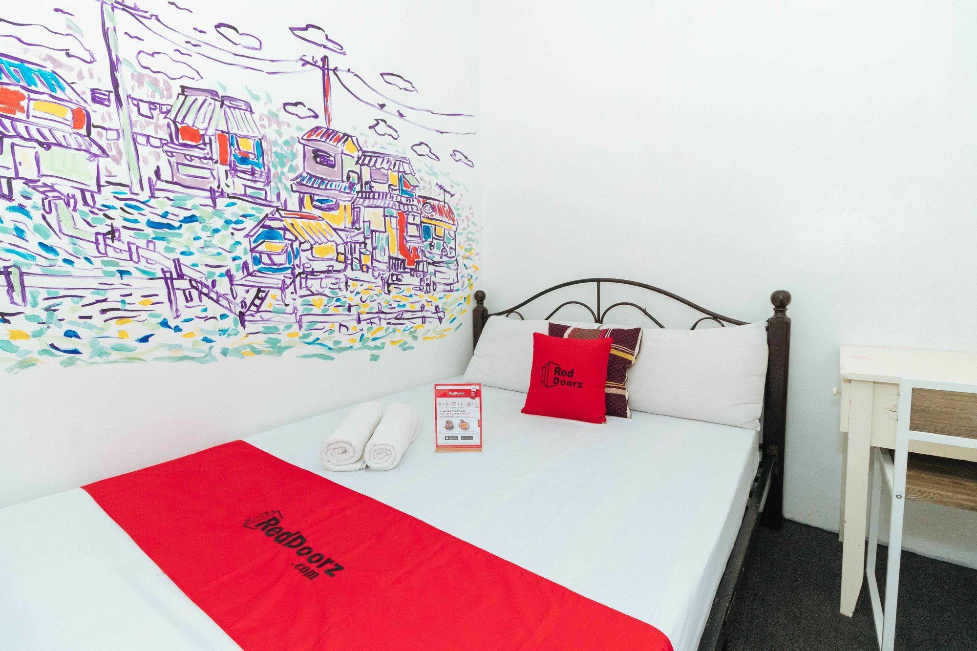 Hostel Reddoorz @ Earnshaw Manila