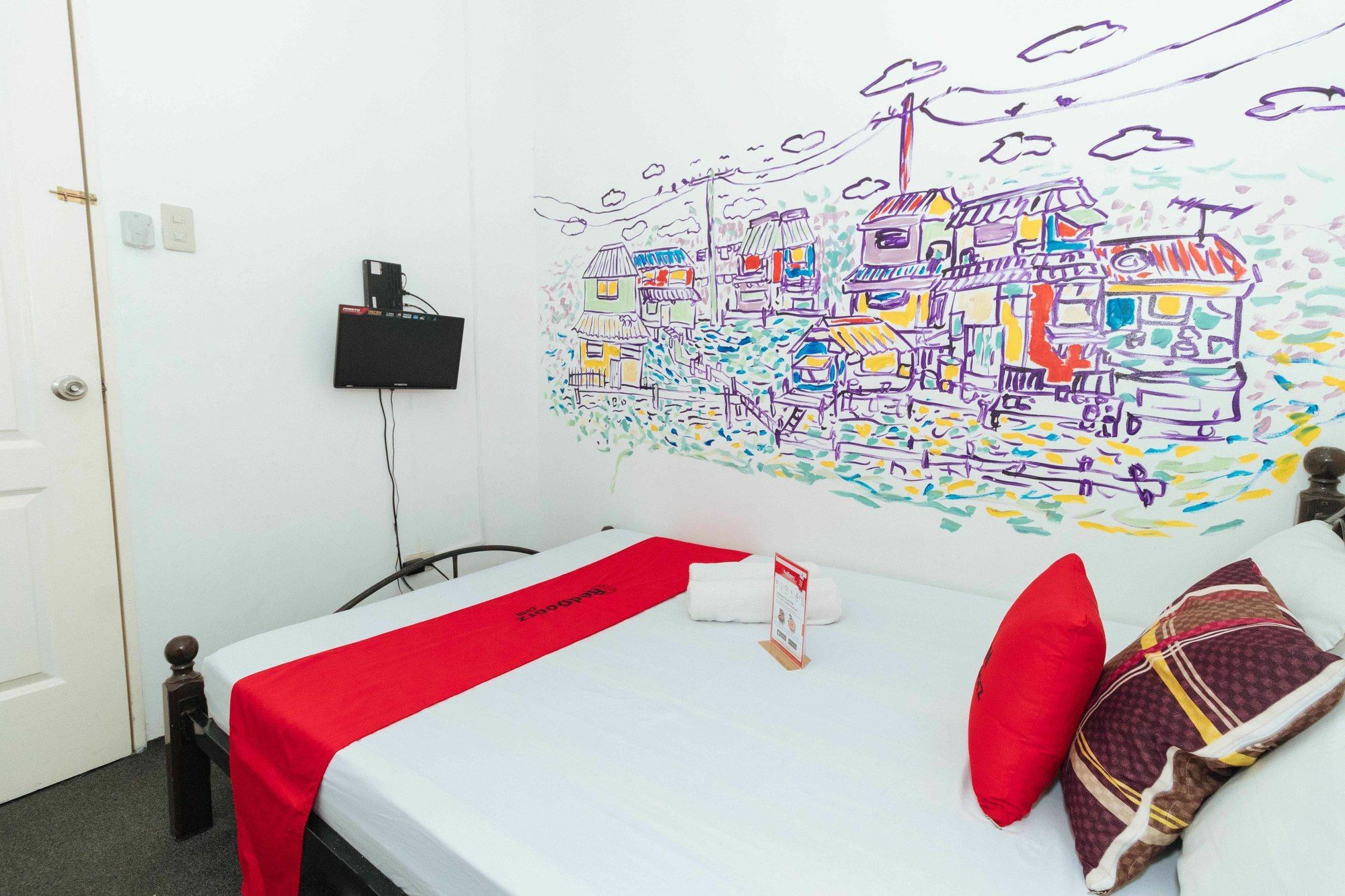 Reddoorz @ Earnshaw Hostel *