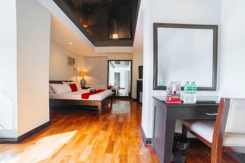 Reddoorz Plus Near Naia Expressway 3*
