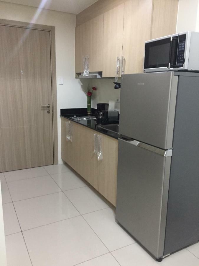 Penthouse Floor Overlooking Bay Apartment Manila