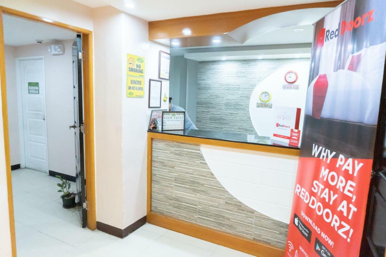 Reddoorz Near Starmall Alabang * Manila