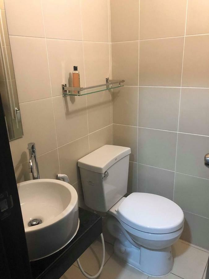 San Lorenzo Place 2br 29-e By Larico Apartment Manila