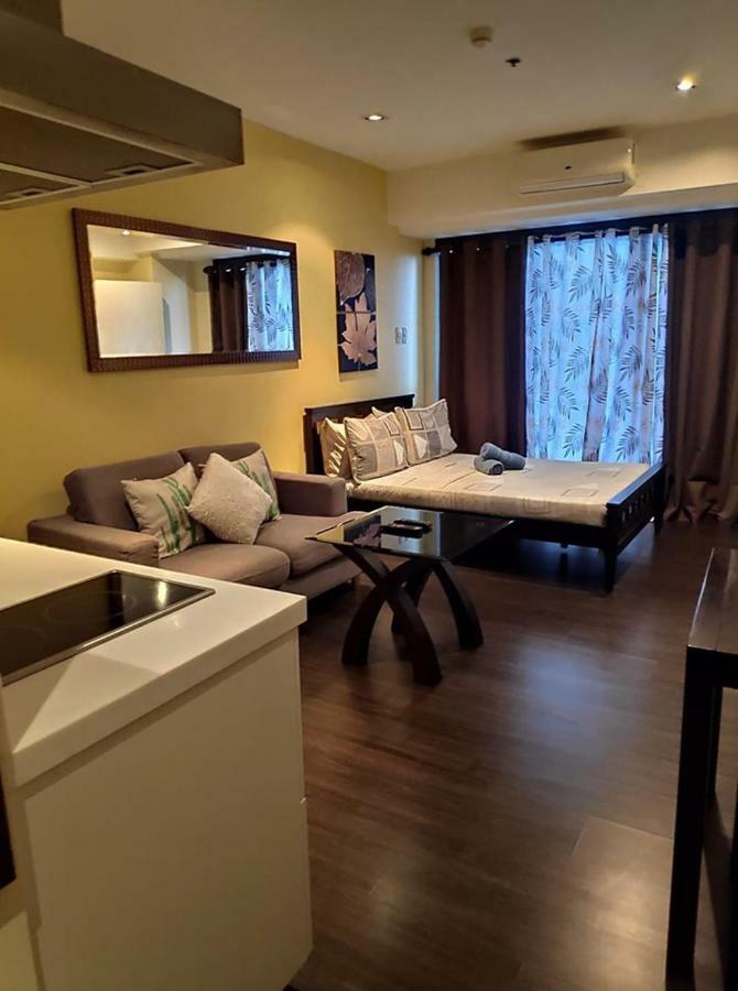 Seven Doors Apartment In Knightsbridge Residences Makati * Manila