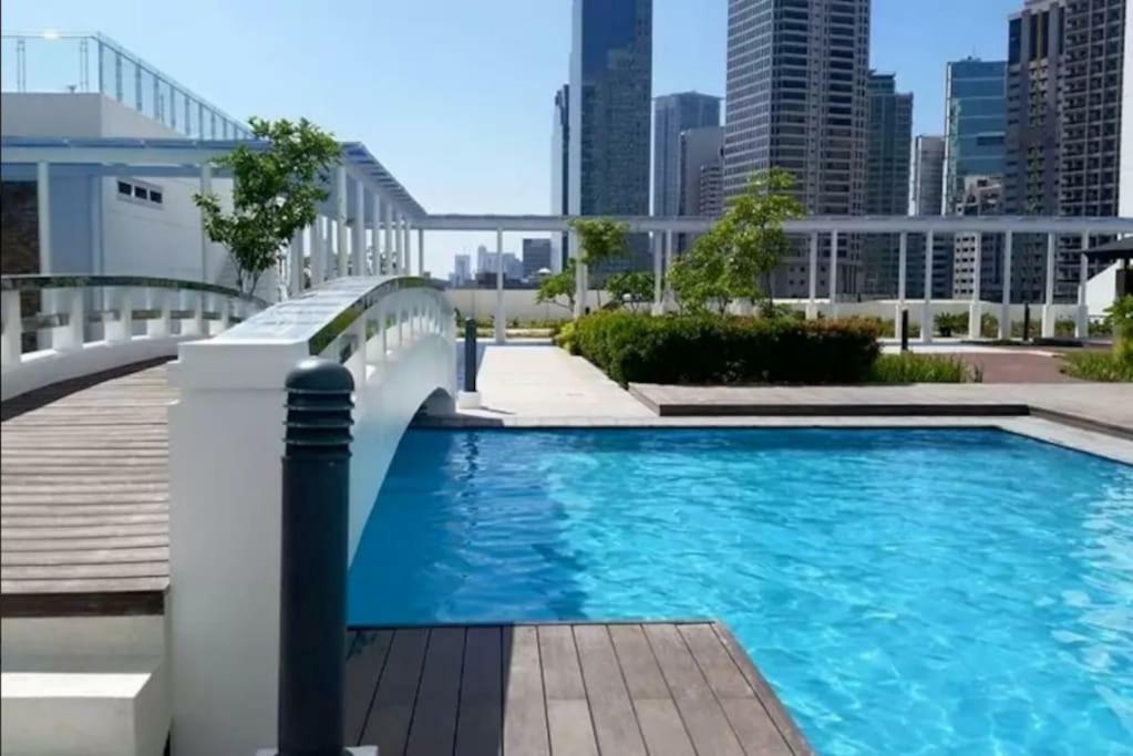 Spacious 2br In Jazz Residences Makati
