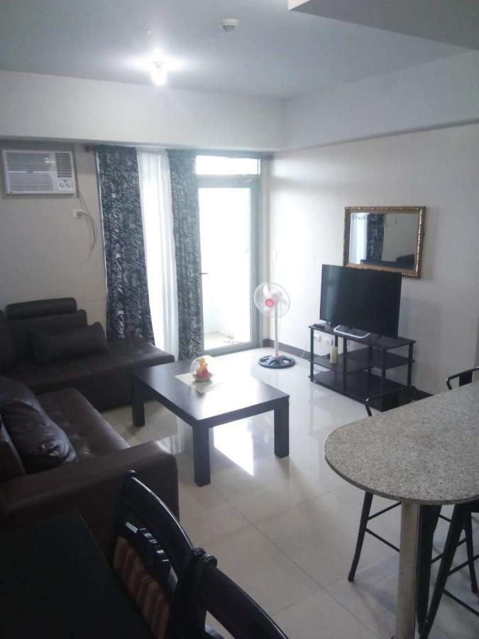 Apartment Cubao Manhattan Heights Unit 7a Tower D *