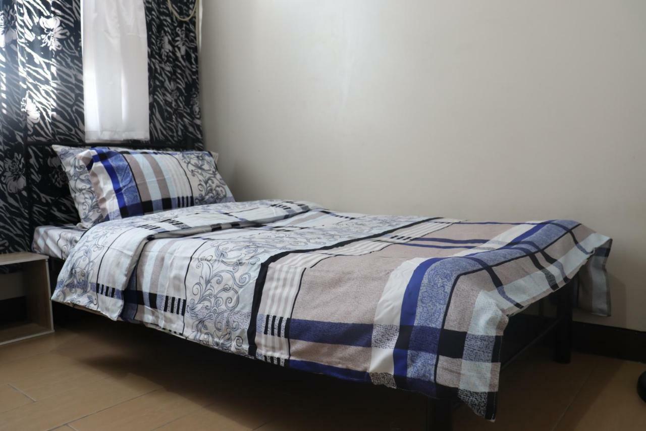 Cubao Manhattan Heights Unit 7a Tower D * Manila