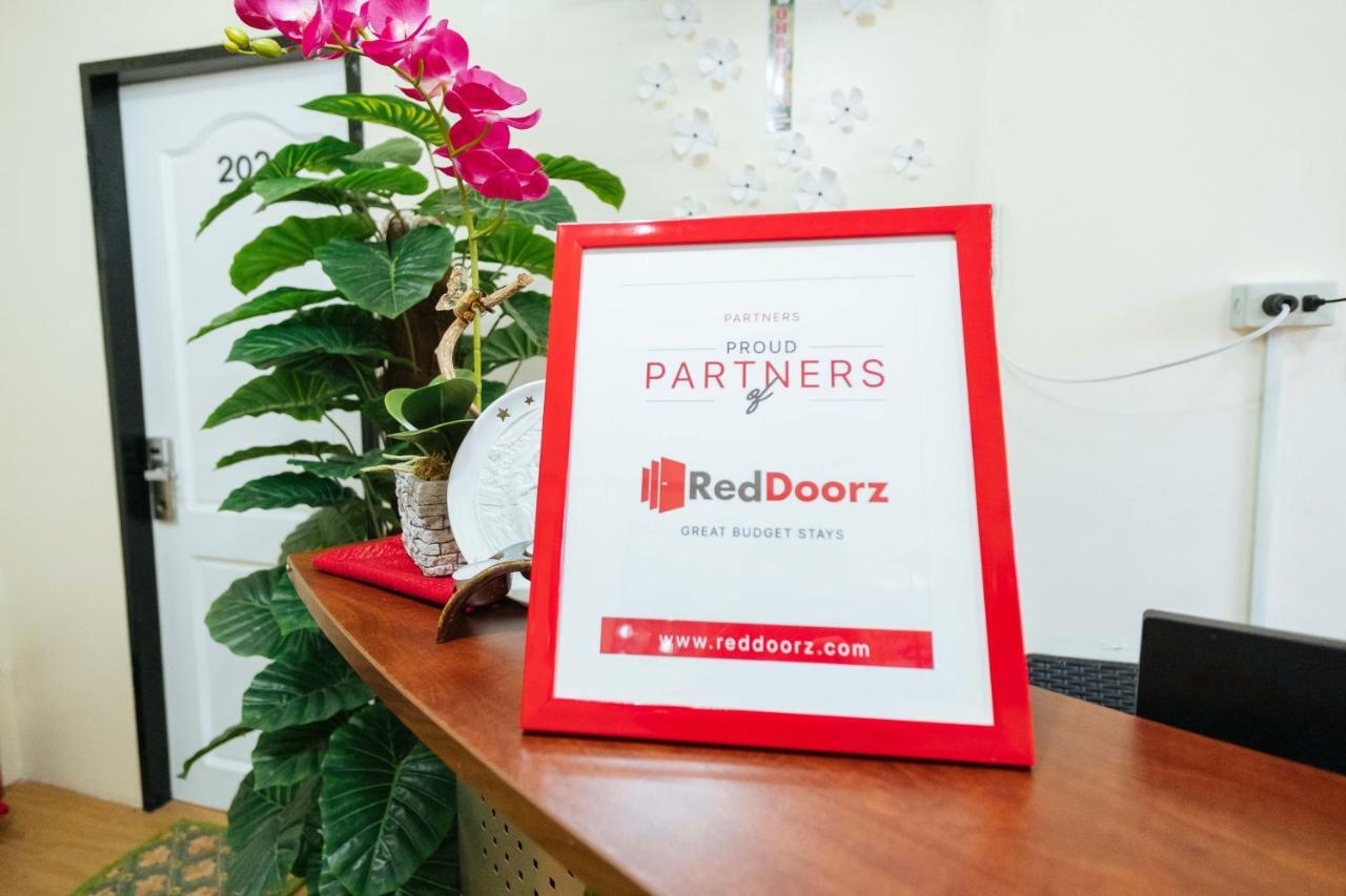 Hotel Reddoorz @ Vicente Street Espana