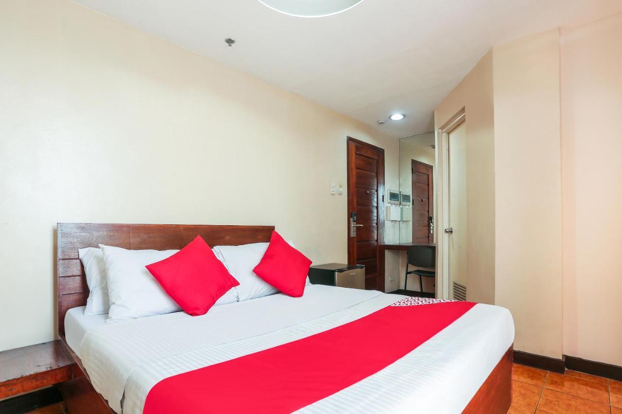 Hotel Oyo 392 Midcon Apartelle