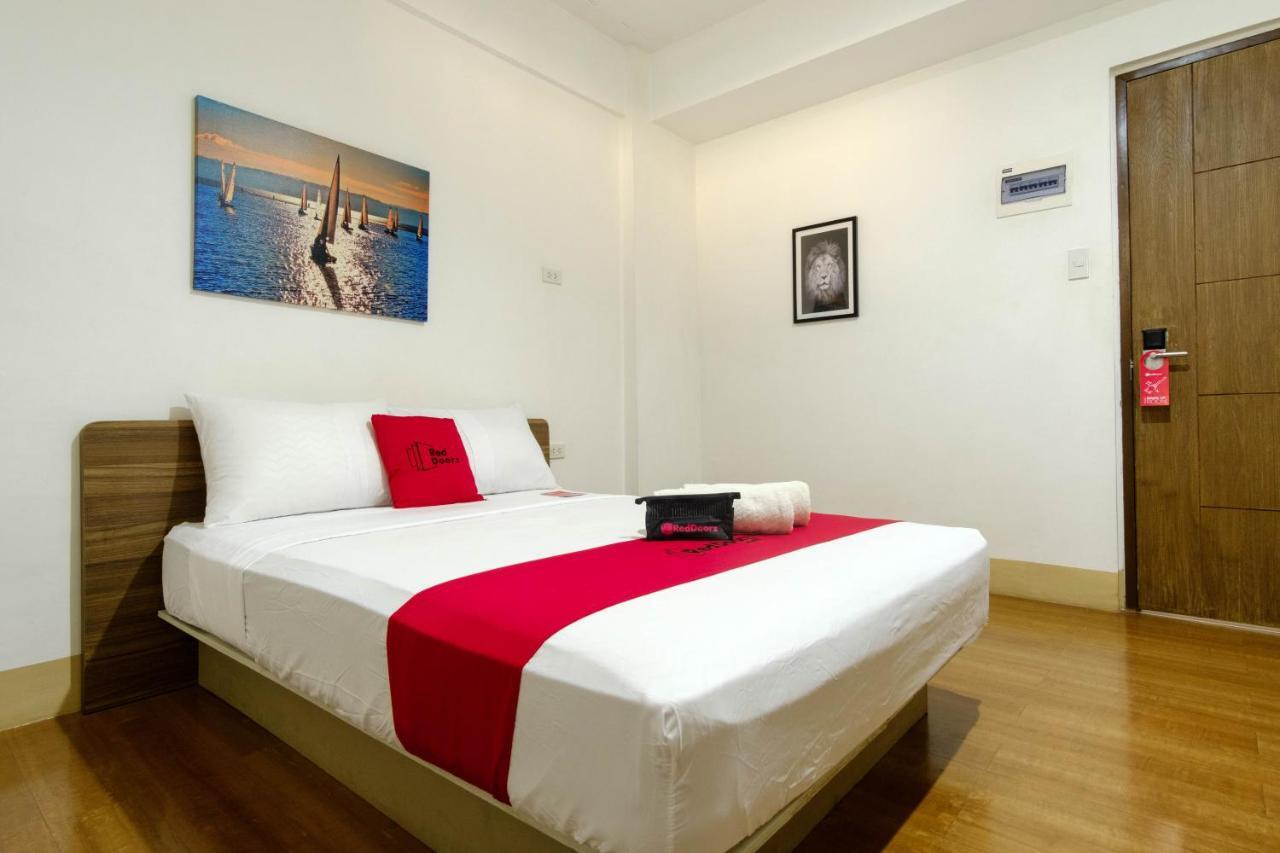 Hotel Reddoorz Near V Mapa Station Manila