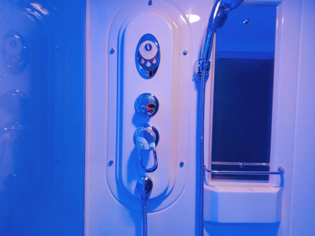 8hostel Manila