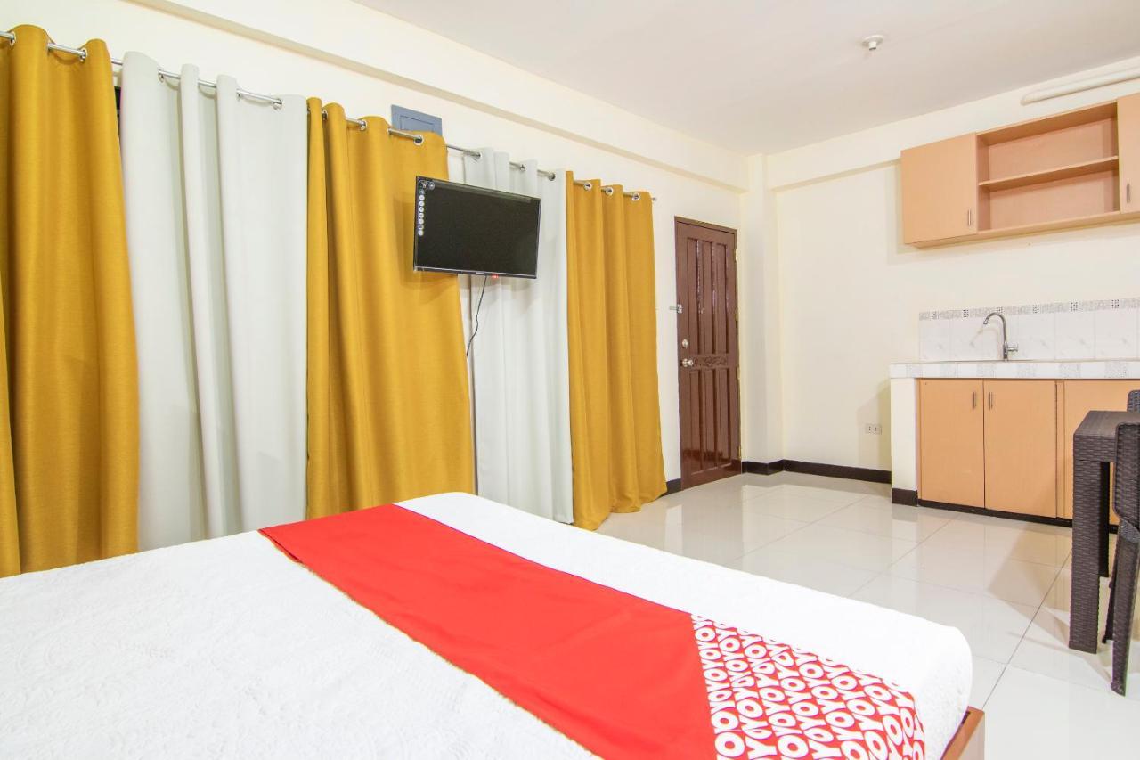 Oyo 578 Red Velvet Suites Manila