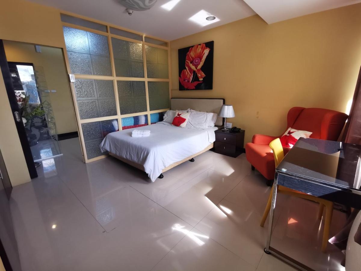 Shanika Properties @ F1 Bgc Apartment *