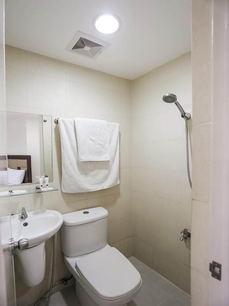 Oyo 393 Triangle Apartelle 2* Manila