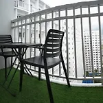 Sithonia Suite, Shore Residences Tower C Near Moa