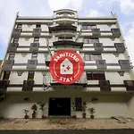 Vaccinated Staff - Oyo 828 Kysabel 5 Hotel