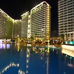 Azure C7 Balcony, Wifi, Near Mall Airport