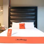 Reddoorz @ P Florentino Street Sampaloc Manila