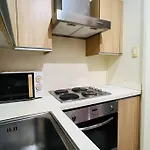 Bgc 2Br Near Sm Aura With Free Parking & Wi-Fi