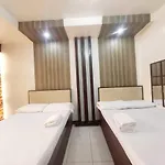 Cosmo Hotel Espana Near Ust