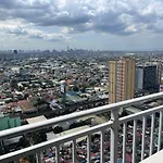 Grass Residences Suite 42 At Fern