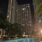 Grass Residences Suite 42 At Fern