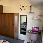 Amazing View Makati Elegant Flat 400Mb Internet