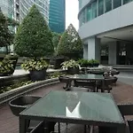 Spacious Bgc 2 Bedroom With A View
