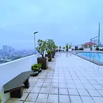 Condo Along Tomas Morato W/ Wifi Smarttv & Karaoke