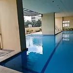 Modern & Spacious 2Br Condo With Netflix & Pool Acess In San Juan Manila