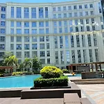 Studio Condo Building 81 Newport Boulevard