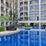 Mall Of Asia Condo With Balcony Facing Pool @ Shore2