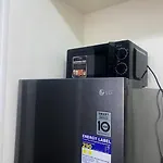 Bgc Stays+Free Pool&Gym Access,200 Mbps