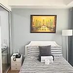 Mel\'S Staycation
