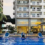 2 Bedroom With Parking Balcony Fully Furnished Free Wifi Pool