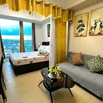 Azure Urban Resort Condo In Paranaque