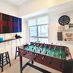 Bgc - Two Bedroom Condo With Game Room High Speed Wifi