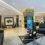 Connie\'S Fame Residence City Haven