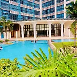 Bgc Luxury Condo - Balcony, Pool, Wi-Fi, City View - Suite 8
